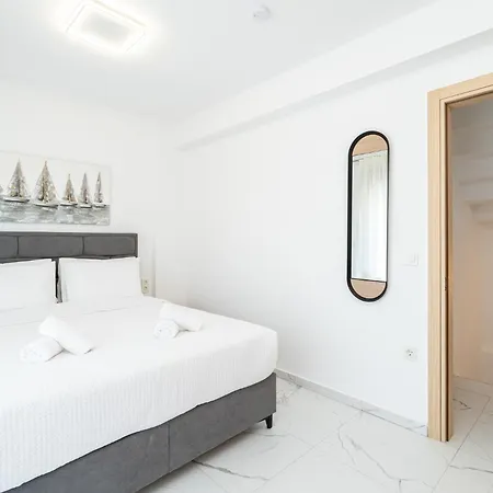 Athina Residential Complex דירה Ofrínion