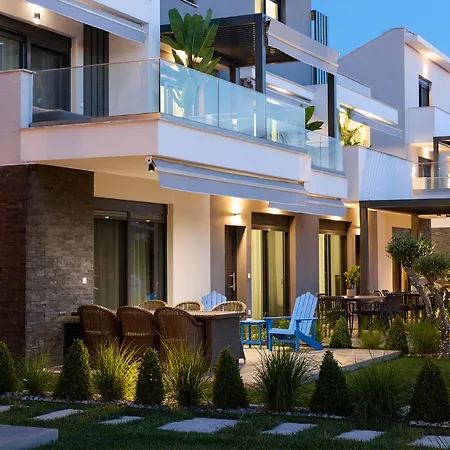 דירה Athina Residential Complex